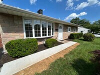Building Photo - 104 Elmwood Rd