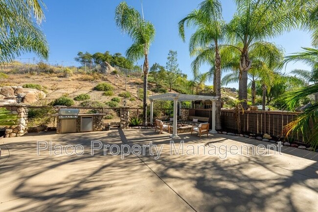 Building Photo - 2108 Boulders Rd