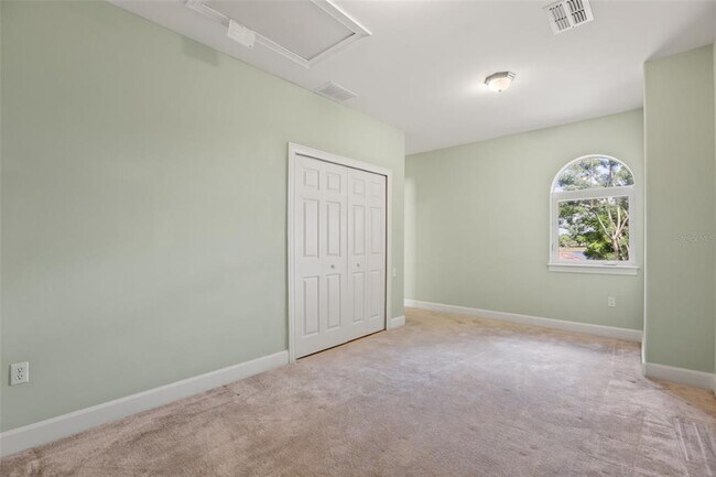 Building Photo - 5554 Palm Lake Cir