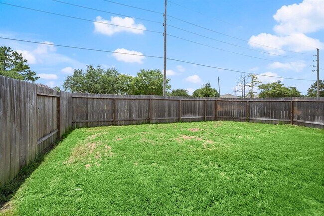 Building Photo - 22127 Regal Heights Dr