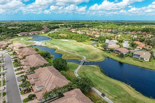 Building Photo - 8143 Miramar Way