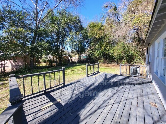 Building Photo - 5761 Deborah Dr