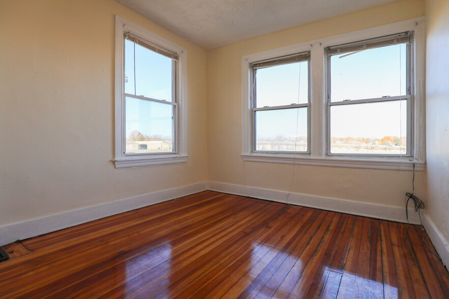 Building Photo - 20 Wadsworth St