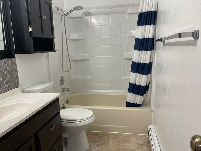 Building Photo - 2 bedroom condo w/washer & dryer