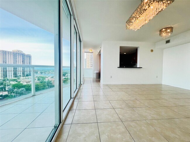 Building Photo - 19400 Turnberry Way