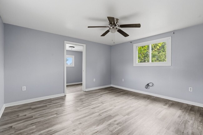 Building Photo - Modern 2 bedroom home in Carnegie available now!