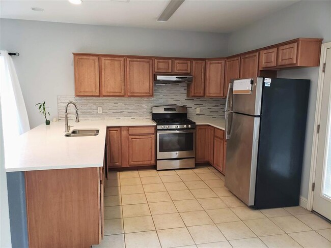 Building Photo - 7304 Grand Canyon Dr