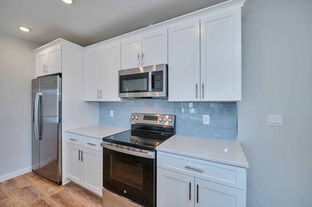 Building Photo - 45 Holbrook Rd