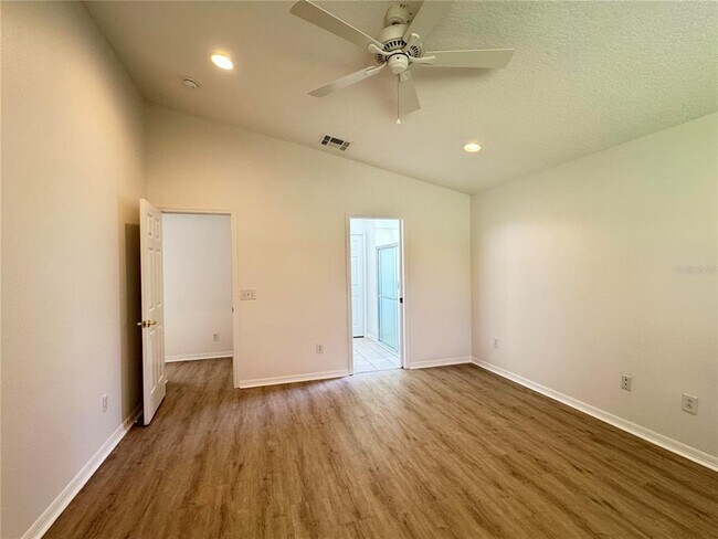 Building Photo - 23741 Coral Ridge Ln