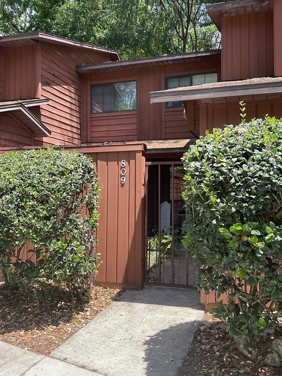 Building Photo - 809 SW 55th Terrace