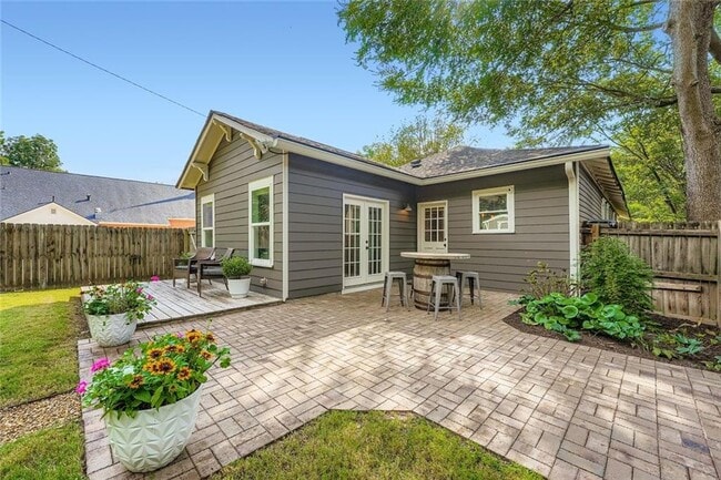 Building Photo - 78 Whitefoord Ave SE