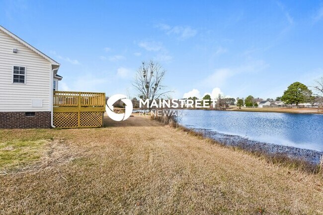 Building Photo - 3 Bedroom Pet-Friendly Home in Smithfield, NC with Main Street Renewal