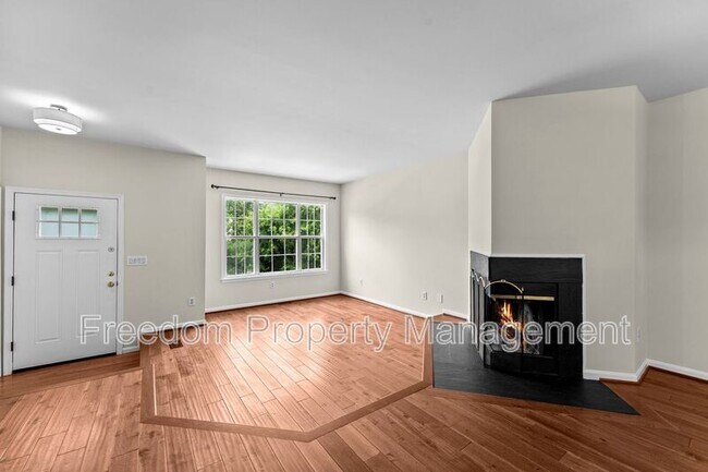 Building Photo - 8644 Sanderling Dr