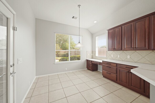 Building Photo - 5710 Everhart Manor Ln