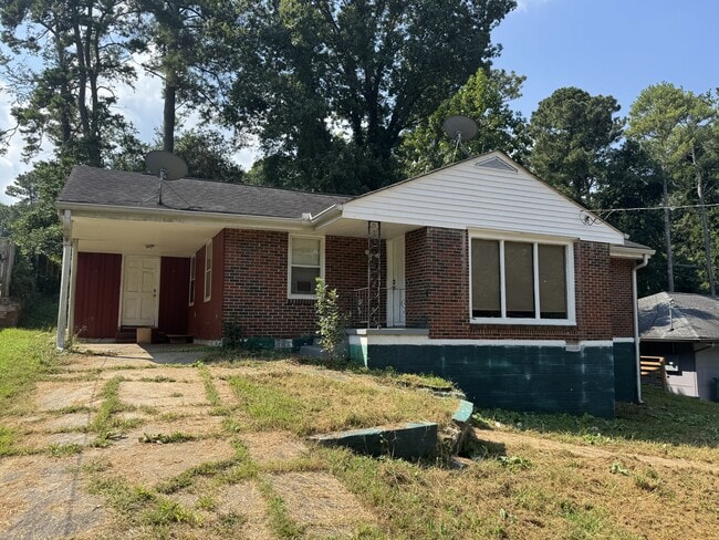 Primary Photo - 1877 Boulderview Dr SE