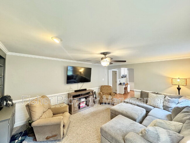 Building Photo - 342 Rossmere Dr