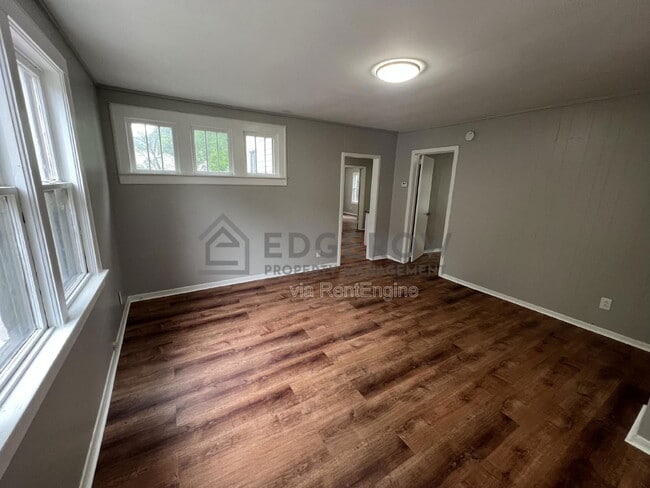 Building Photo - 298 McLaughlin Ave