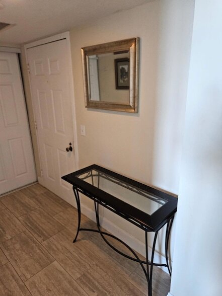 Building Photo - 5600 N Flagler Dr