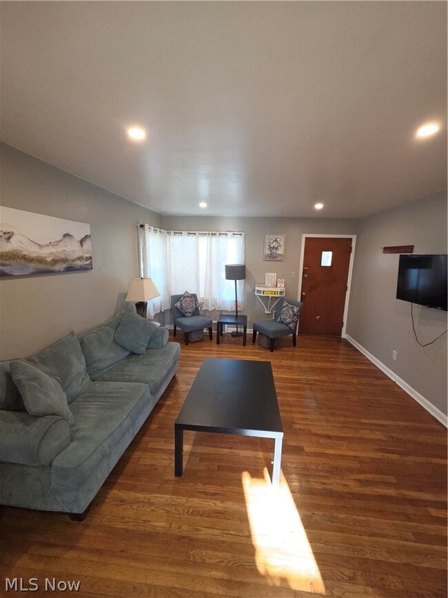 Building Photo - 4148 E 189th St