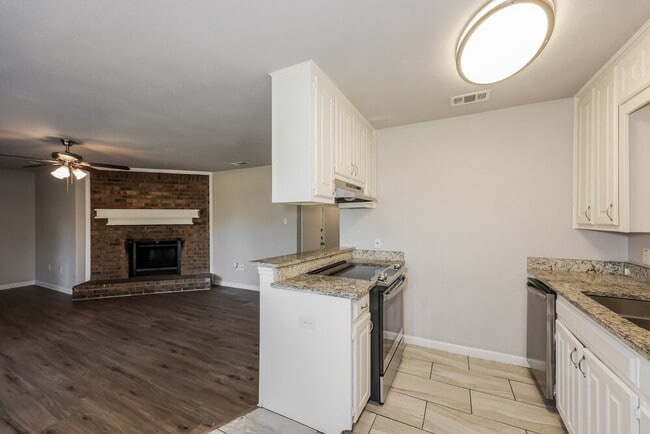 Building Photo - 5719 Myers Rd