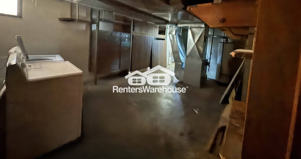 Building Photo - 6155 Lucille Ave