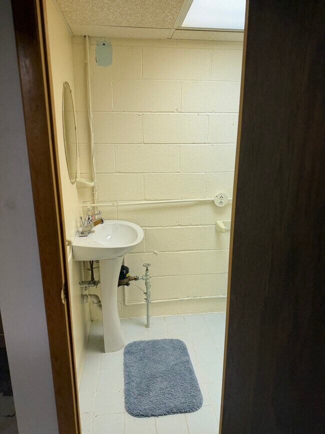 Building Photo - 152 Clover Ridge Dr