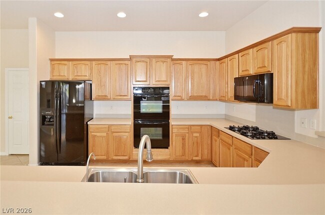 Building Photo - 5707 Golden Leaf Ave