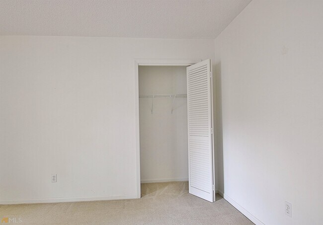 Building Photo - 72 Cobblestone Creek