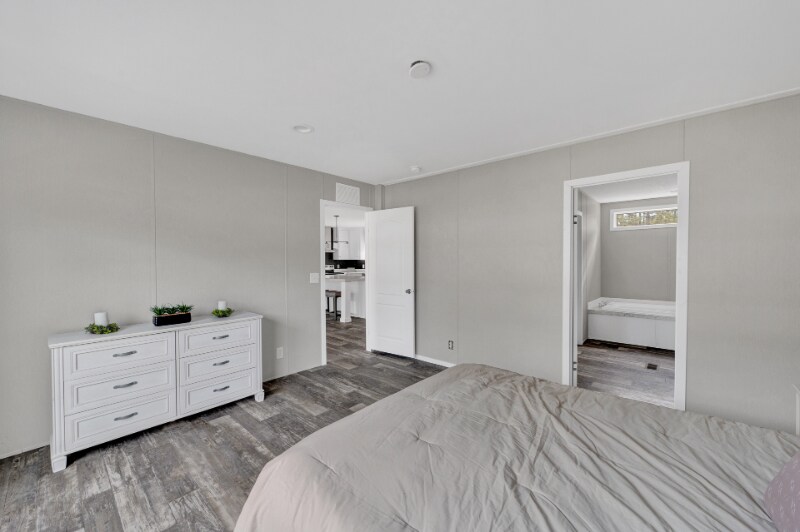 Building Photo - 20 Samaria St