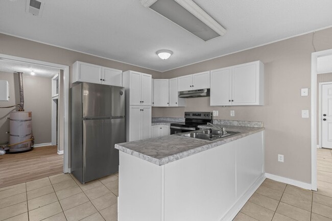 Building Photo - Seller Financing Available!