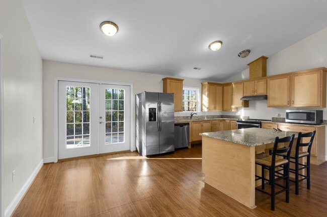 Building Photo - 213 Church Hill Ct