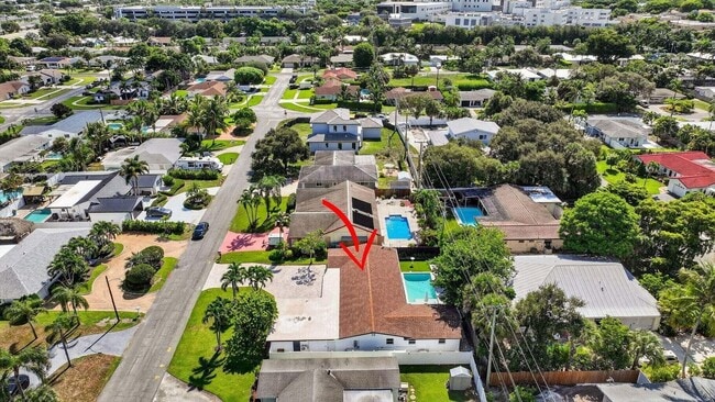 Building Photo - 714 SW 25th Ave