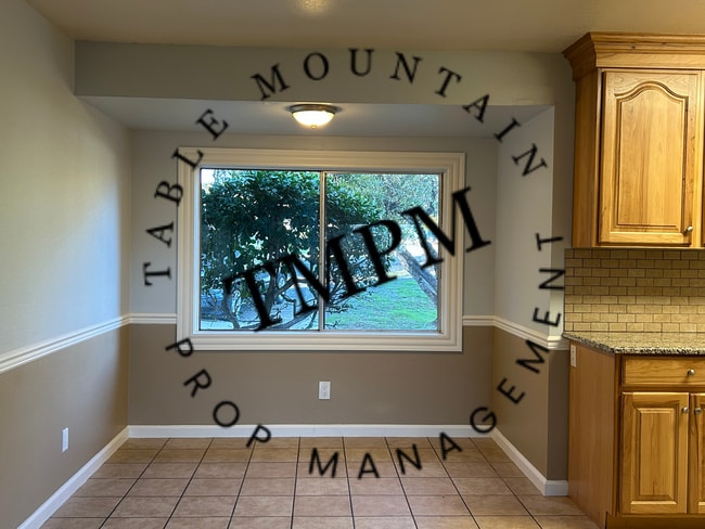 Building Photo - 120 Bessie Ln