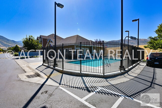 Building Photo - 13533 Venicia Way