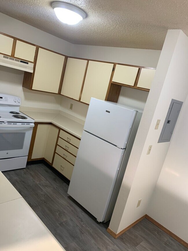 Interior Photo - Amber Park II