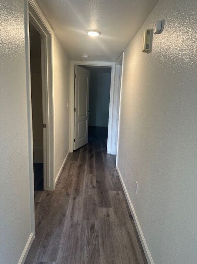 Building Photo - 6118 Royal Coach Cir