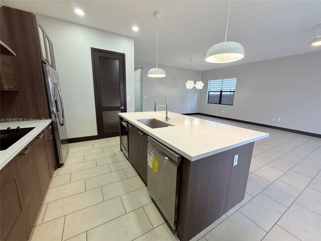 Building Photo - 13651 SW 158th Pl