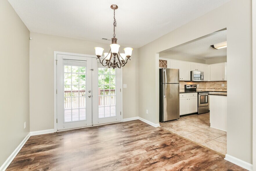 Building Photo - 5209 Carriage Woods Dr