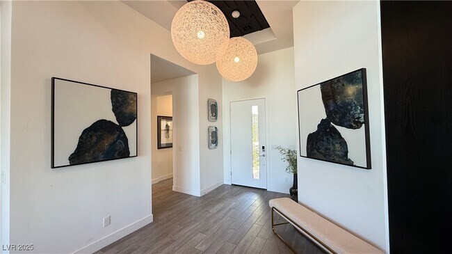 Building Photo - 6208 Petroglyph Ave