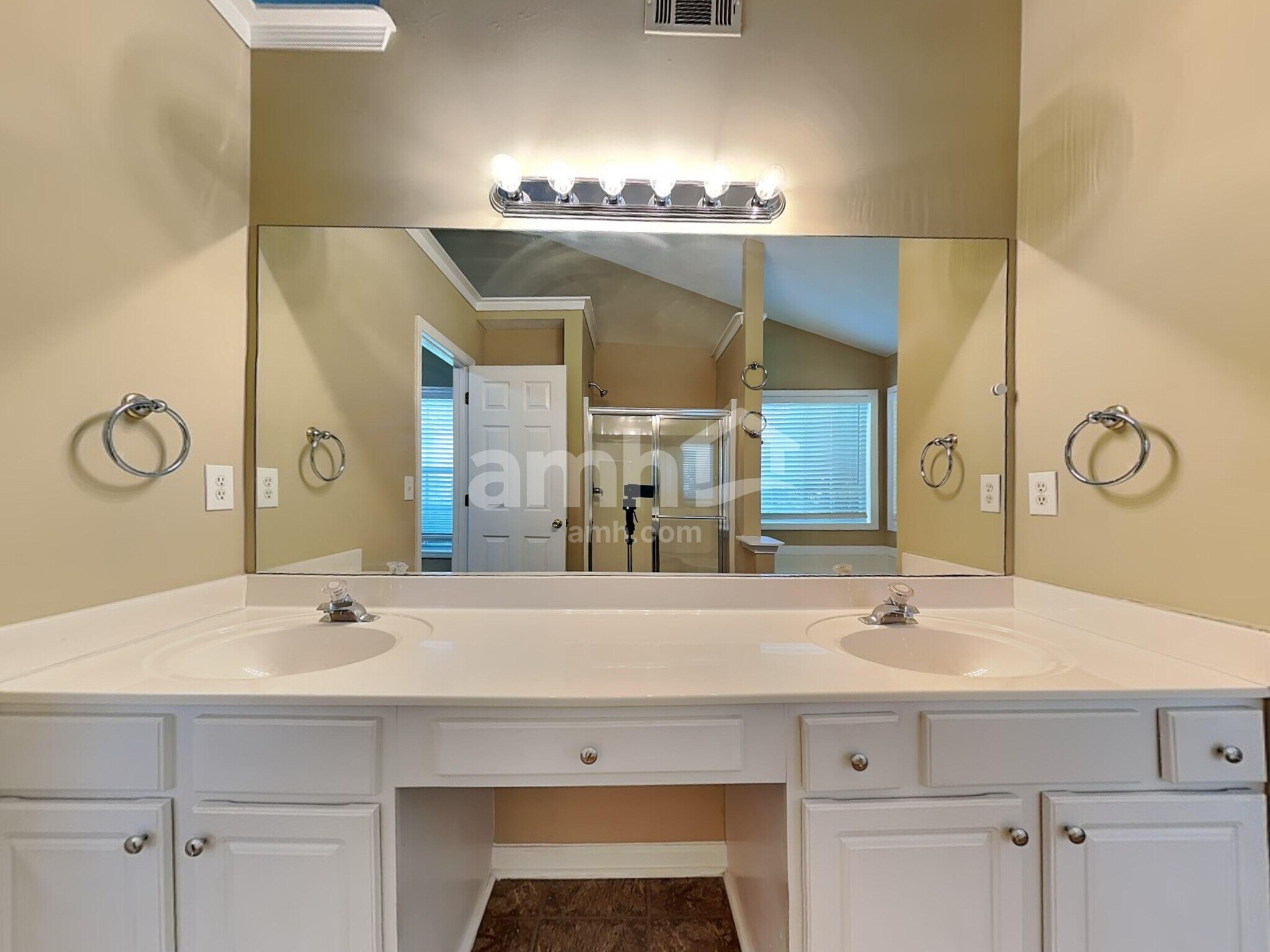 Building Photo - 2128 Galleon Way