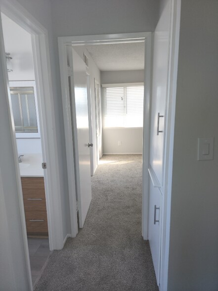 Building Photo - 24613 Falena Ave