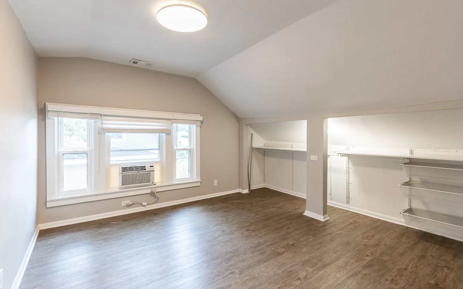 Building Photo - 2709 Griffiths Ave