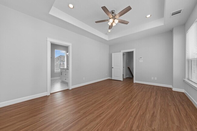 Building Photo - 623 Link Rd