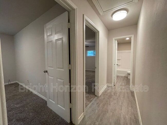 Building Photo - 1017 Mullins St