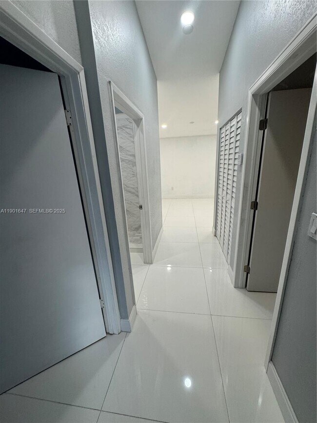 Building Photo - 7699 SW 153rd Ct