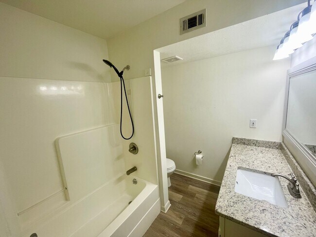 Building Photo - 242 Village Cove