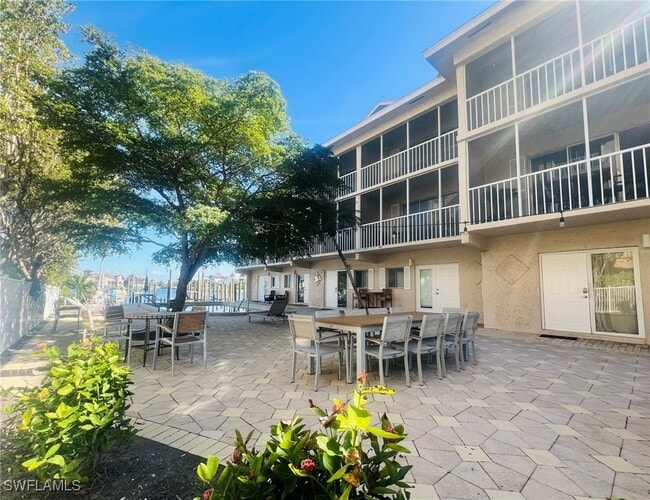 Building Photo - 9524 Gulf Shore Dr