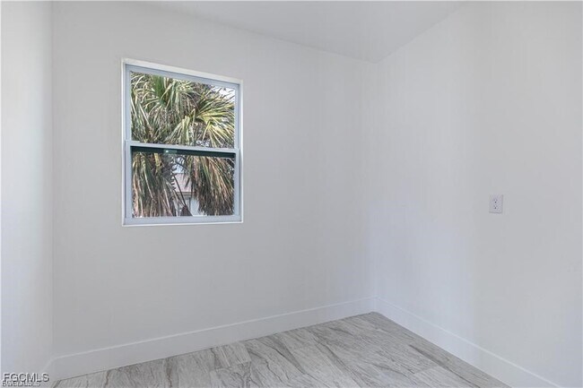 Building Photo - 3820 Embers Pkwy W