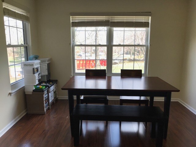 Building Photo - 32B Foxboro Ct