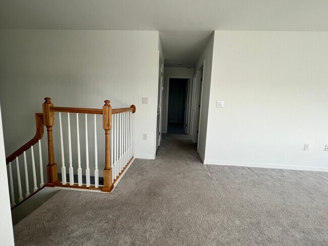 Building Photo - 2585 Kona Wy